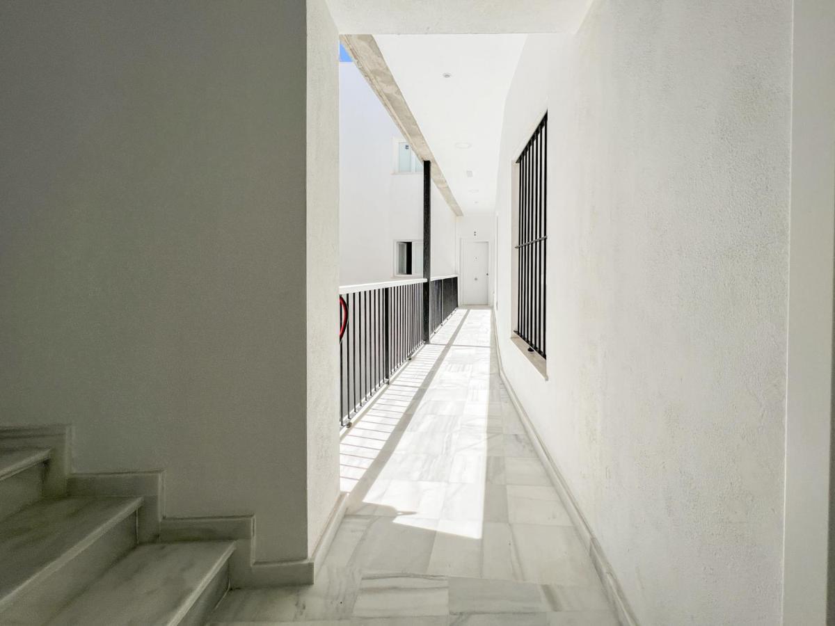 Suite Catedral Little Apartments Cádiz Exteriör bild